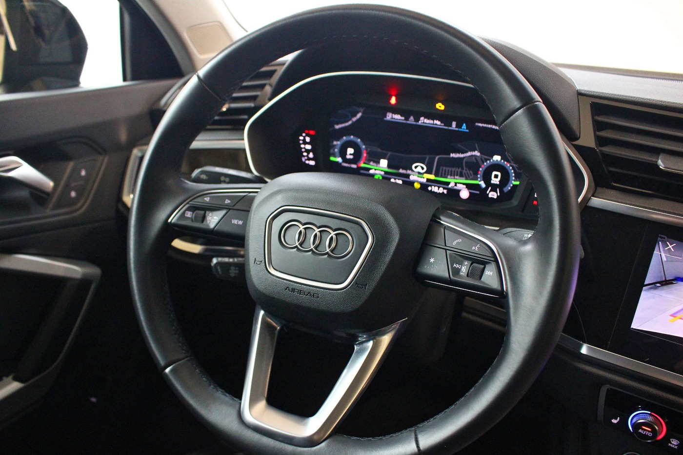 Audi Q3 Bild 12