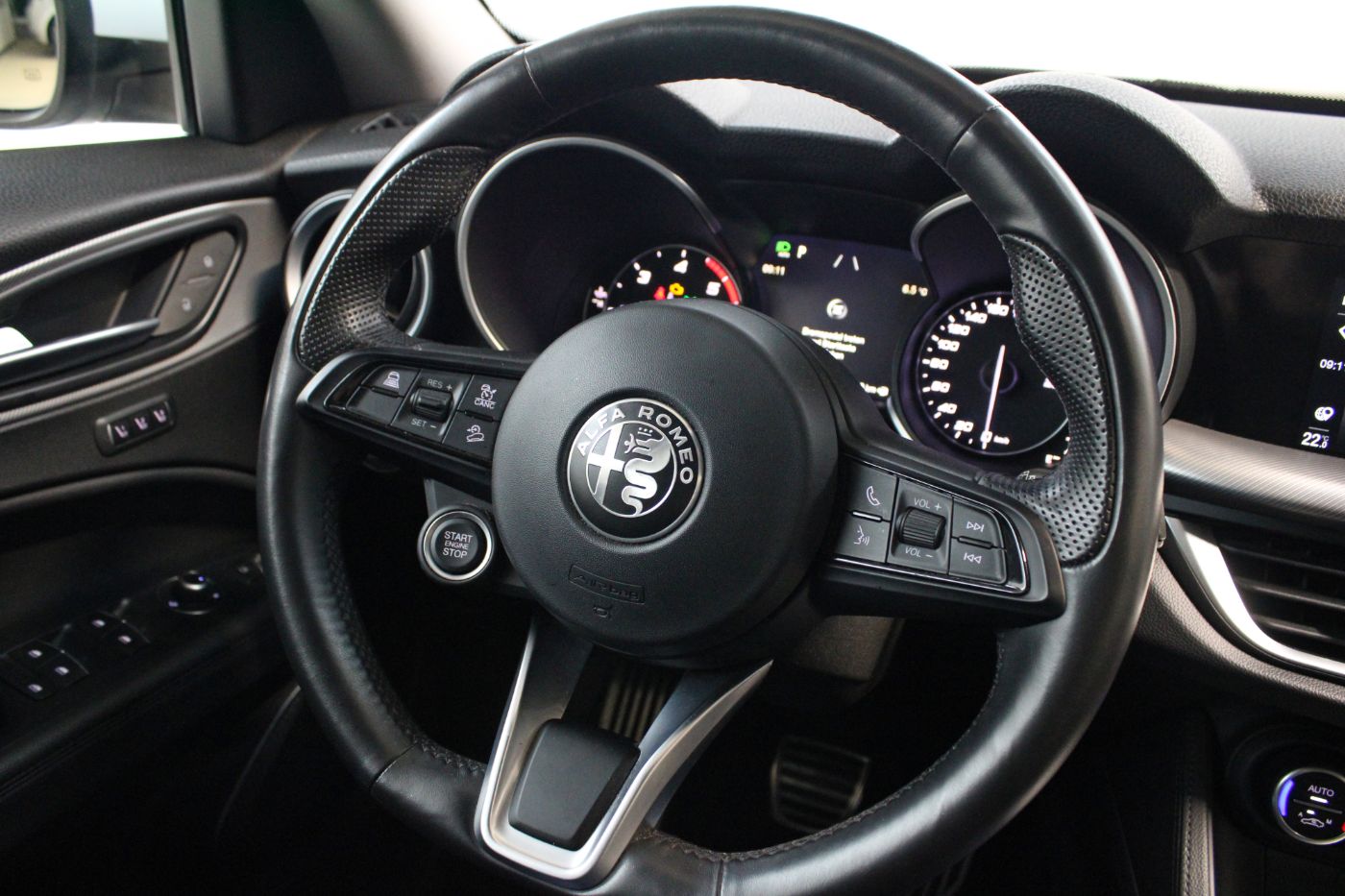 Alfa Romeo Stelvio Bild 12