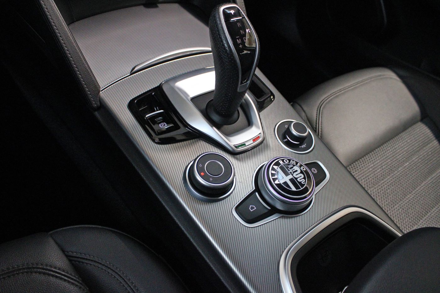 Alfa Romeo Stelvio Bild 13