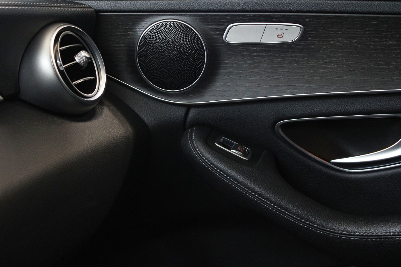 MERCEDES-BENZ C 200 Bild 15