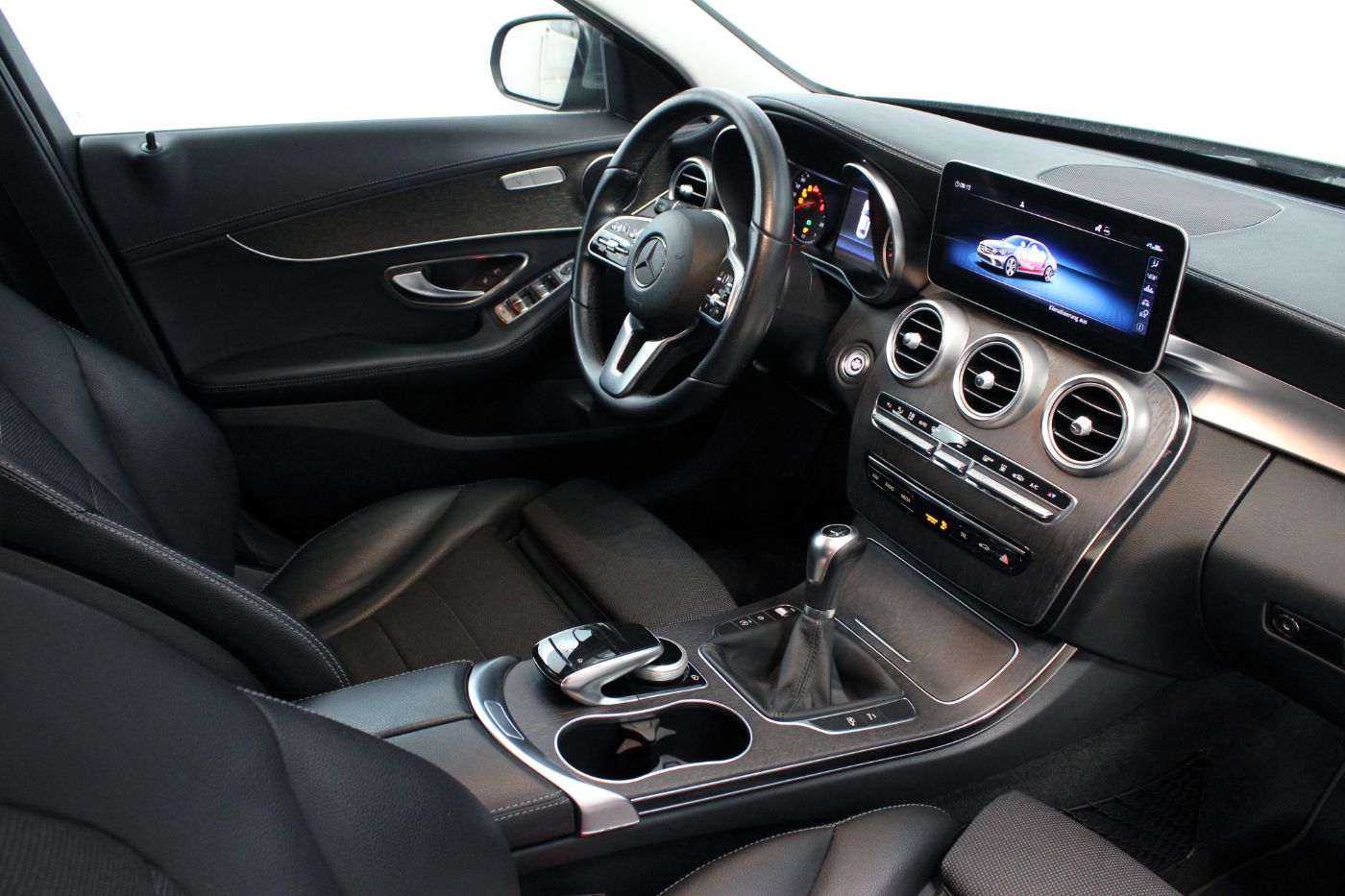 MERCEDES-BENZ C 200 Bild 10