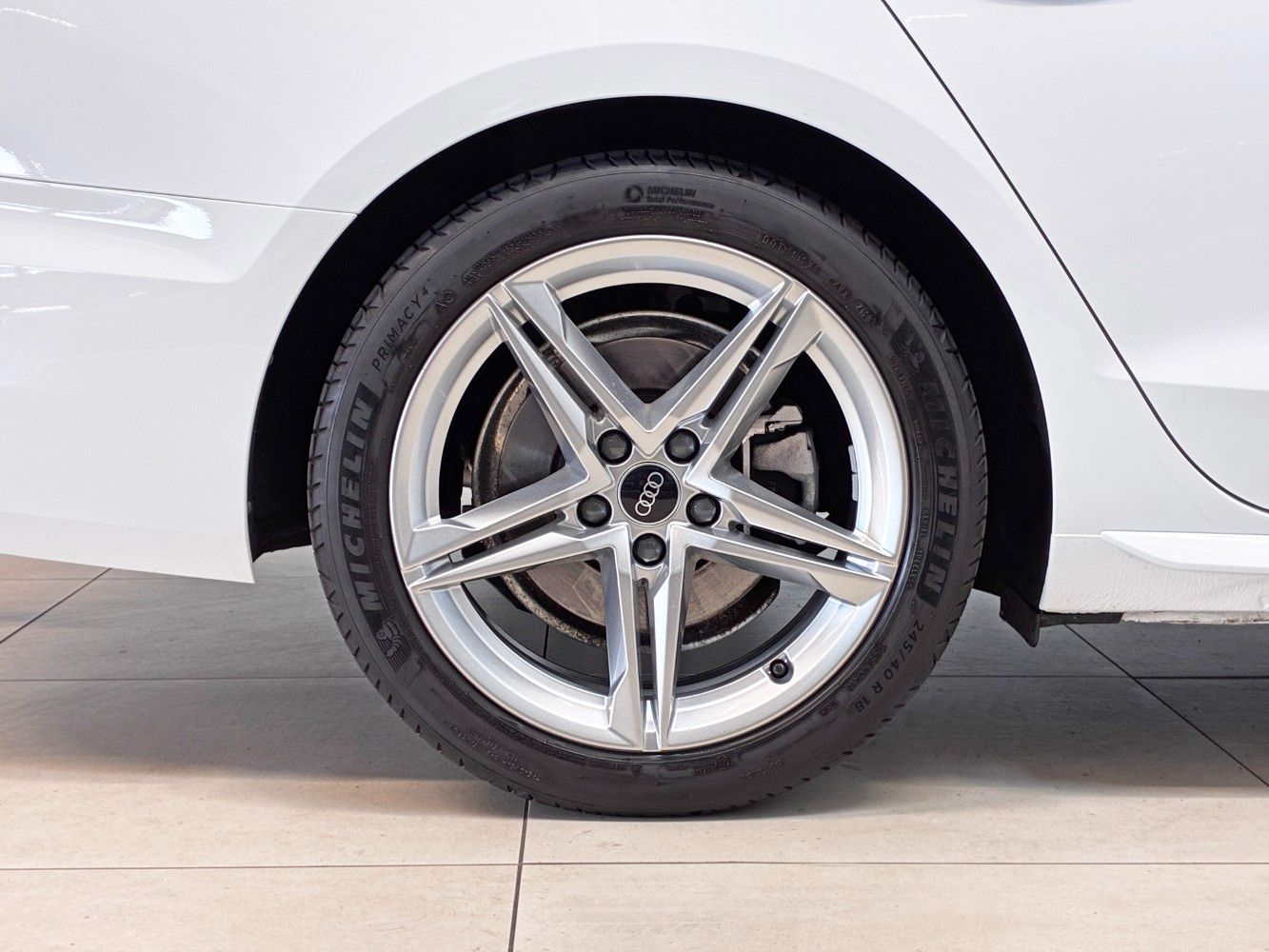 Audi A4 Bild 22