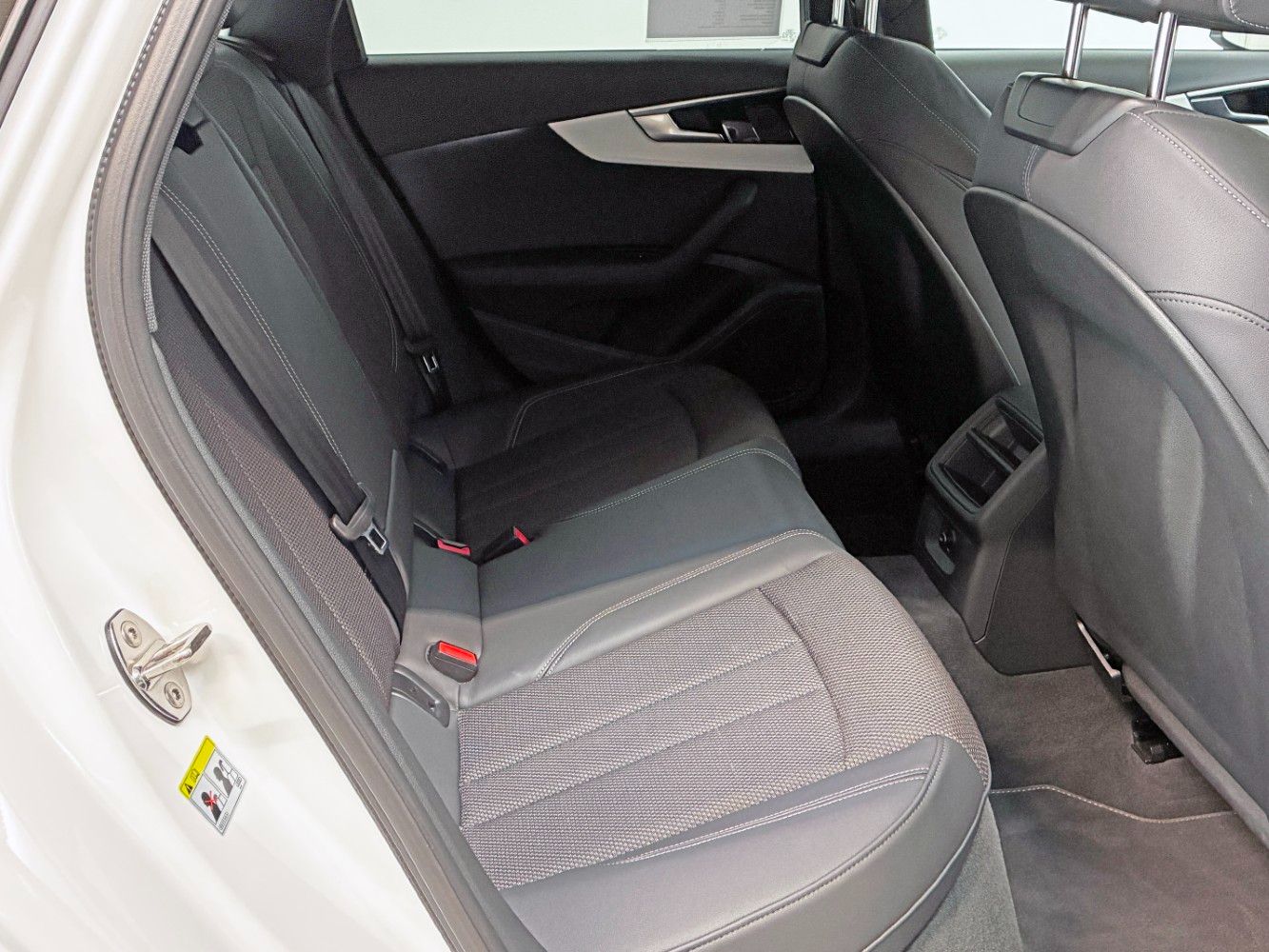 Audi A4 Bild 9