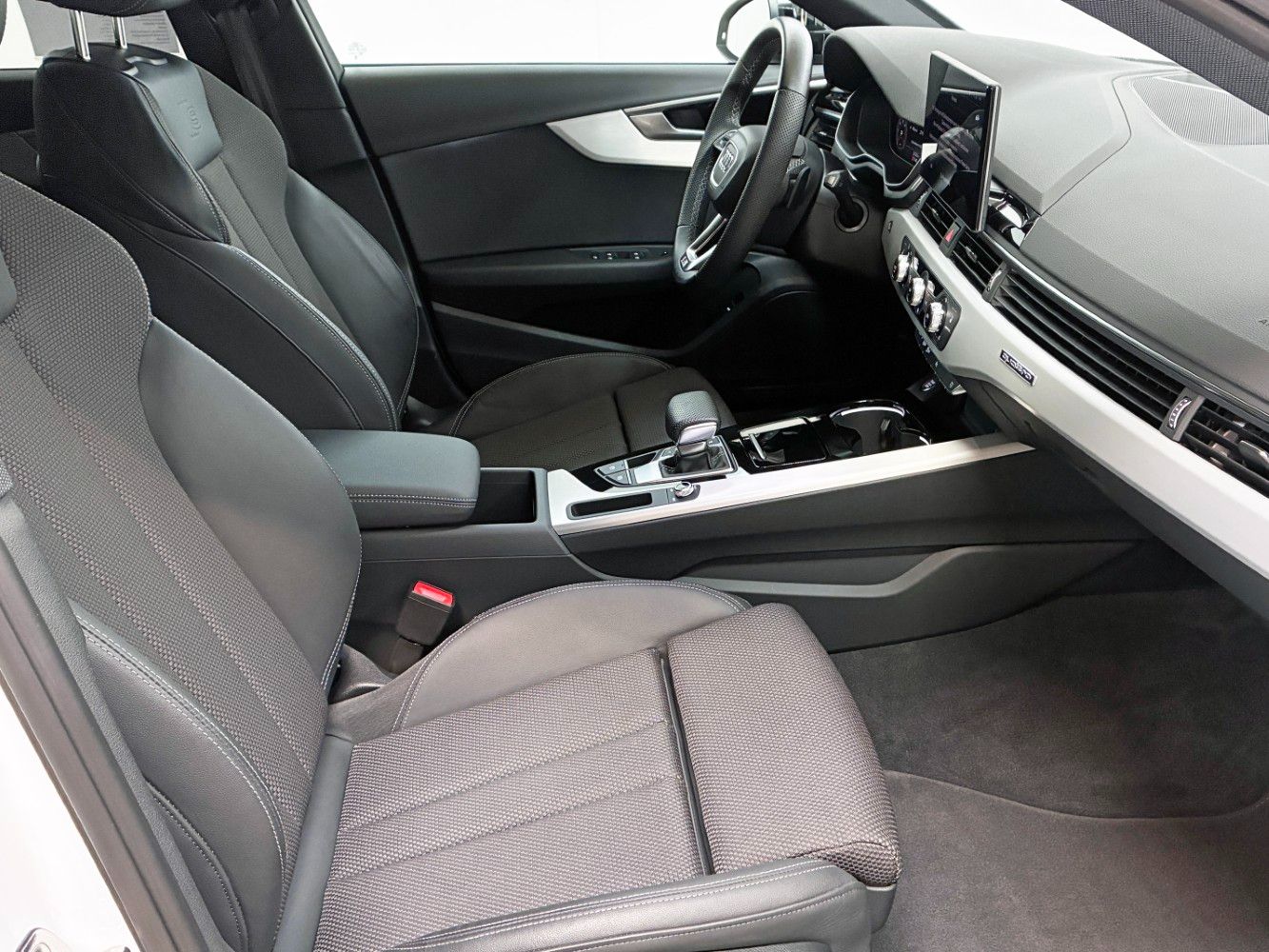 Audi A4 Bild 8