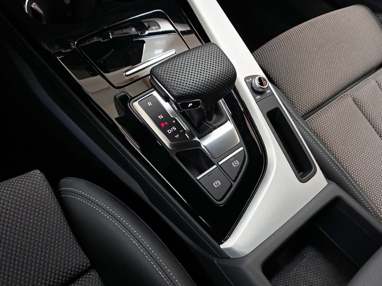 Audi A4 Bild 16
